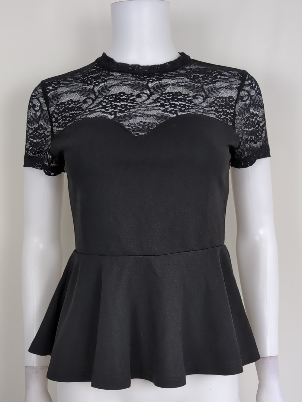 SHEIN Black Sweetheart Short Sleeve Lacy Peplum Blouse Top Size Small